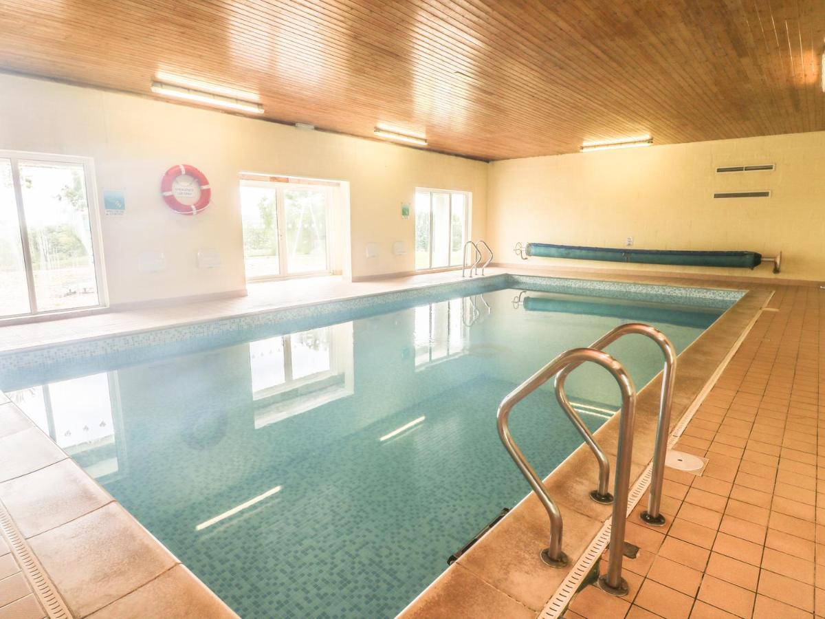 The Coach House Villa Tenby Exteriör bild