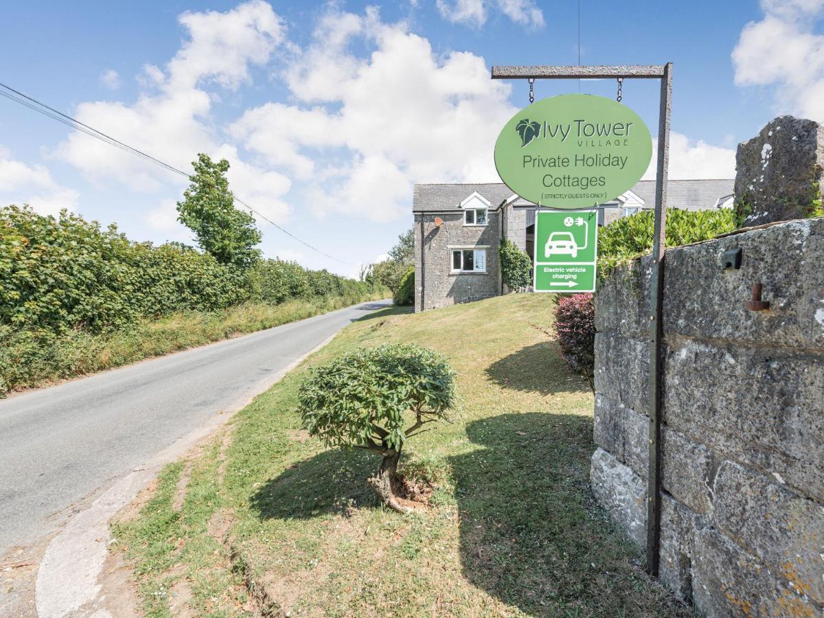 The Coach House Villa Tenby Exteriör bild