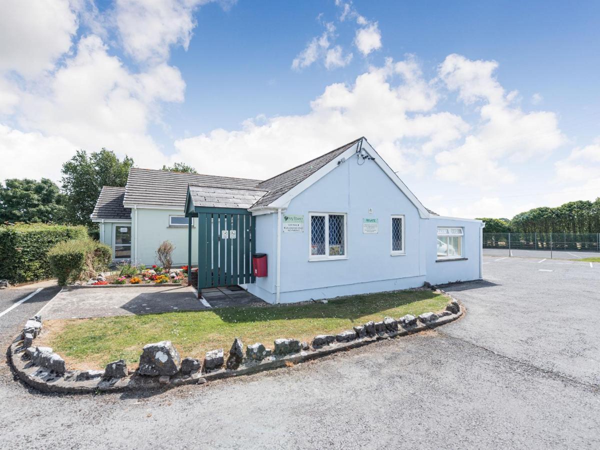The Coach House Villa Tenby Exteriör bild