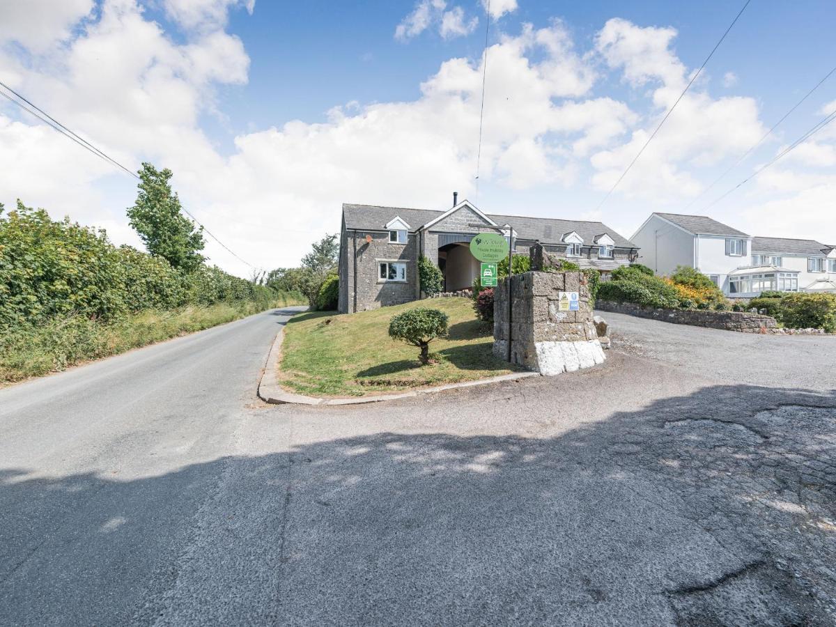 The Coach House Villa Tenby Exteriör bild