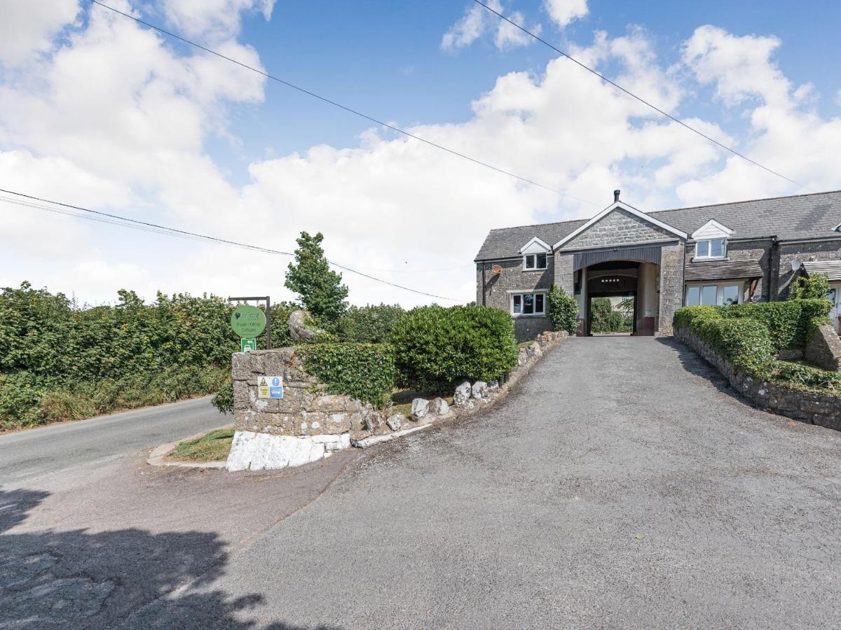 The Coach House Villa Tenby Exteriör bild